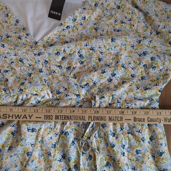 Torrid Floral Flutter Sleeves Maxi Wrap Dress 3X NWT - Picture 8 of 11